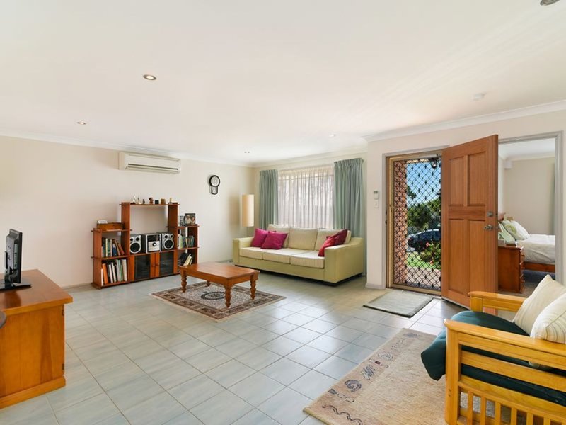 Photo - 7 Odette Avenue, Gorokan NSW 2263 - Image 3