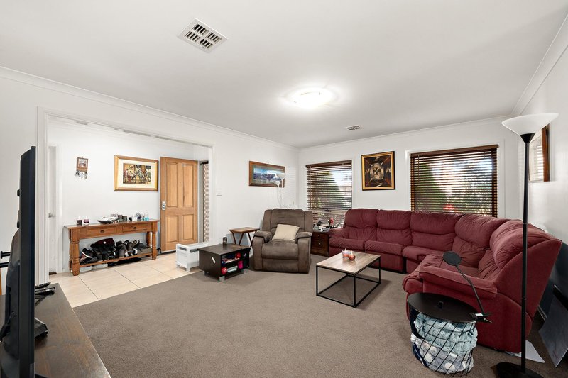 Photo - 7 Olary Street, Amaroo ACT 2914 - Image 2