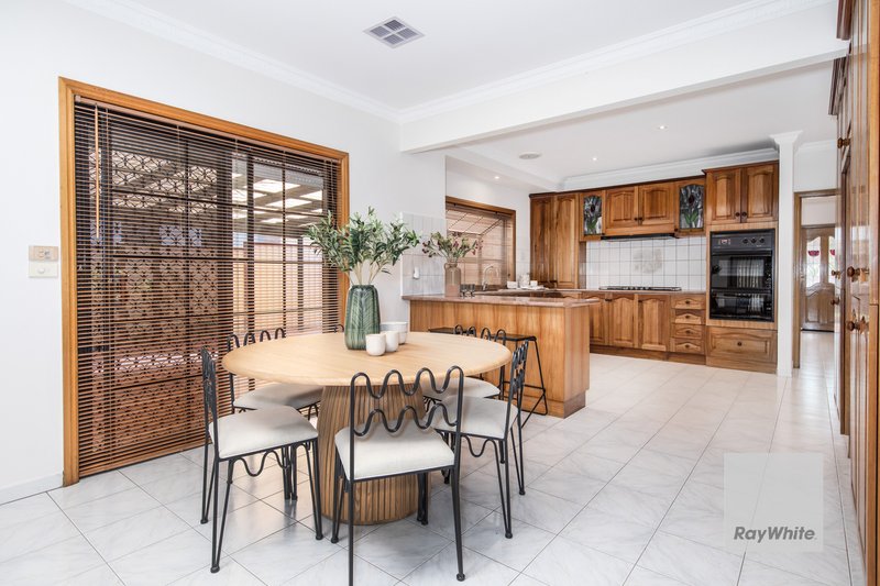 Photo - 7 Oncidium Gardens, Keilor Downs VIC 3038 - Image 8