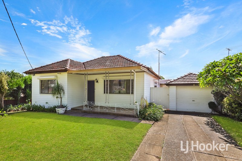 Photo - 7 Onslow Street, Seven Hills NSW 2147 - Image 1