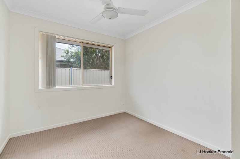 Photo - 7 Onyx Street, Emerald QLD 4720 - Image 8
