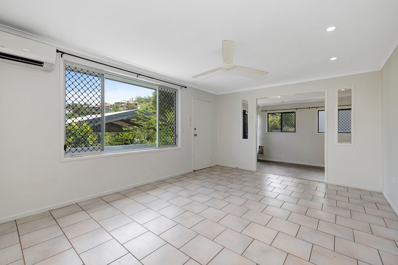 Photo - 7 Oolilpa Street, Mount Louisa QLD 4814 - Image 2