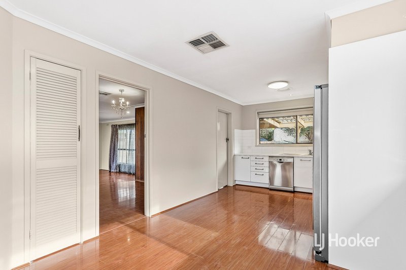 Photo - 7 Oppy Crescent, Hoppers Crossing VIC 3029 - Image 5