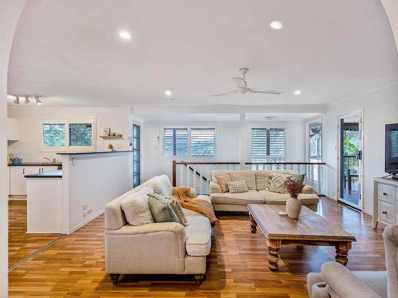 Photo - 7 Orbit Court, Mudgeeraba QLD 4213 - Image 5