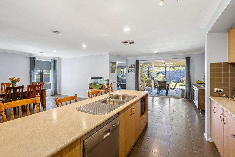 Photo - 7 Orchid Close, Ferntree Gully VIC 3156 - Image 7