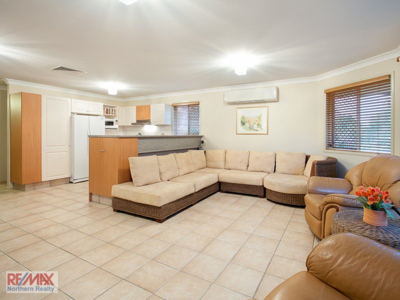 Photo - 7 Orinda Ct , Cashmere QLD 4500 - Image 8