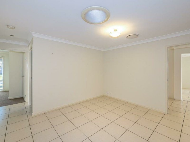 Photo - 7 Oriole Close, Banksia Beach QLD 4507 - Image 9