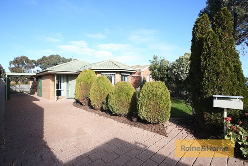 7 Ormond Rise, Roxburgh Park VIC 3064