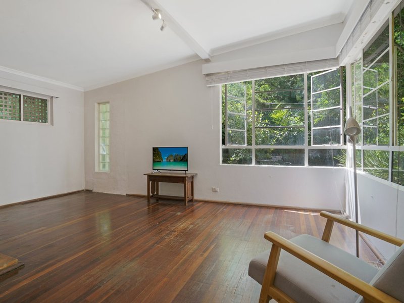 Photo - 7 Ormond Terrace, Indooroopilly QLD 4068 - Image 4