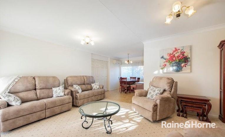 Photo - 7 Osanna Street, Daisy Hill QLD 4127 - Image 2