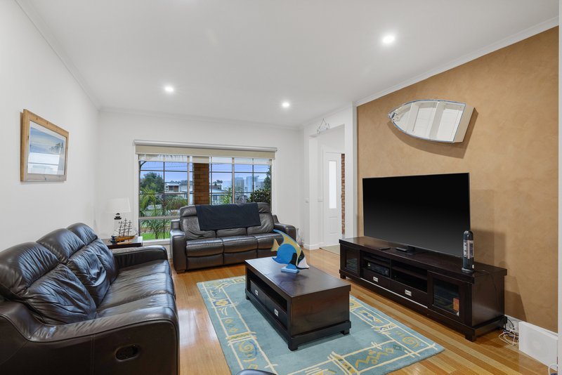 Photo - 7 Osbourne Avenue, Cowes VIC 3922 - Image 4