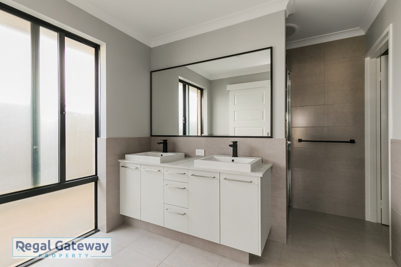 Photo - 7 Ossett Street, Wellard WA 6170 - Image 16