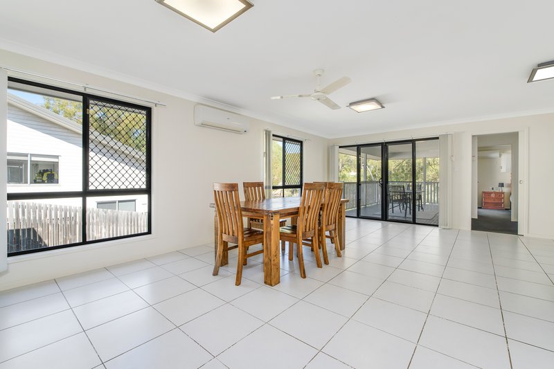 Photo - 7 Ouston Place, South Gladstone QLD 4680 - Image 6