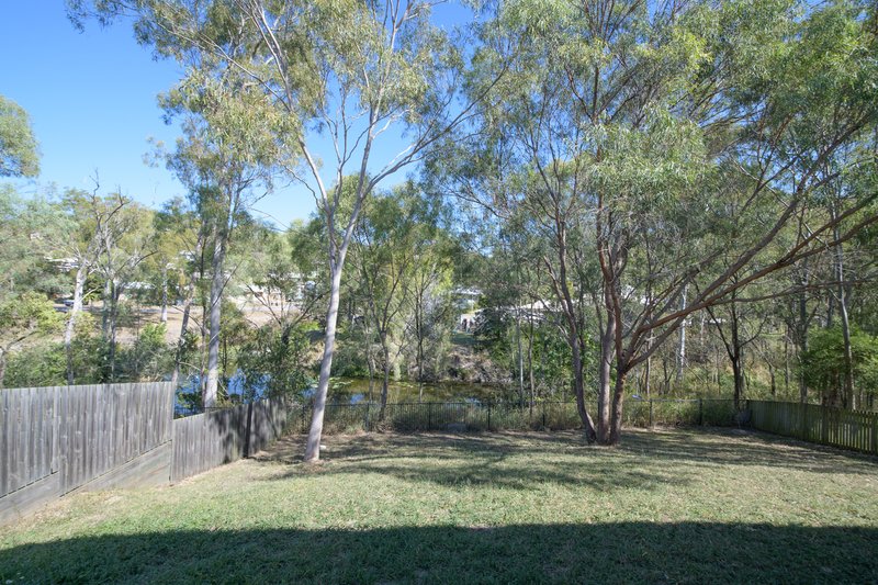 Photo - 7 Ouston Place, South Gladstone QLD 4680 - Image 15