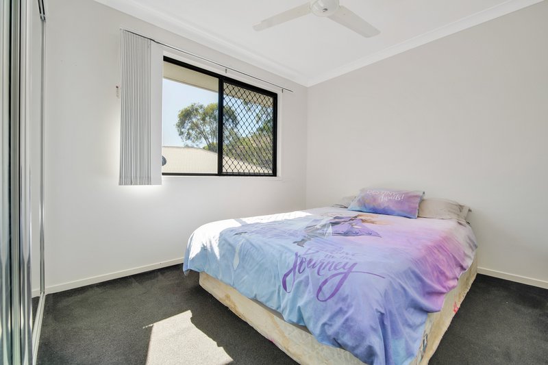 Photo - 7 Ouston Place, South Gladstone QLD 4680 - Image 18