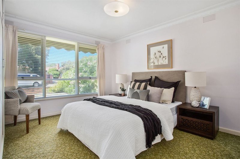 Photo - 7 Owens Avenue, Glen Waverley VIC 3150 - Image 7