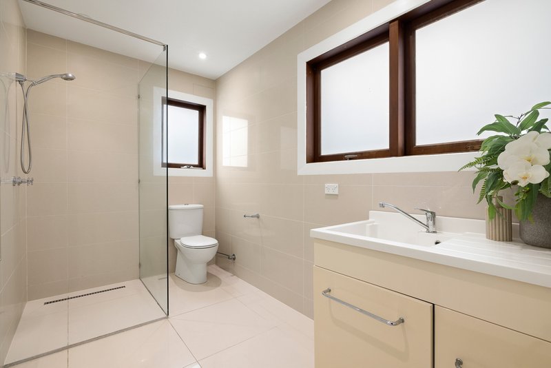 Photo - 7 Pacific Boulevard, Broadbeach Waters QLD 4218 - Image 17