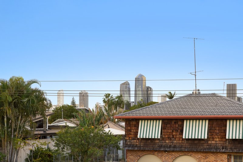 Photo - 7 Pacific Boulevard, Broadbeach Waters QLD 4218 - Image 22