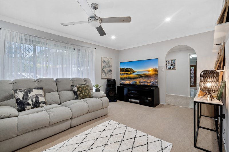 Photo - 7 Paisley Court, Mount Warren Park QLD 4207 - Image 6