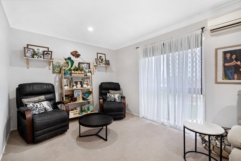 Photo - 7 Paisley Court, Mount Warren Park QLD 4207 - Image 7