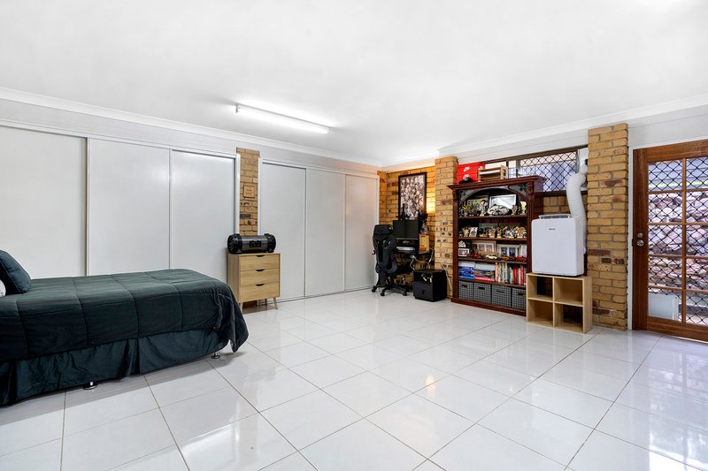 Photo - 7 Paisley Court, Mount Warren Park QLD 4207 - Image 15