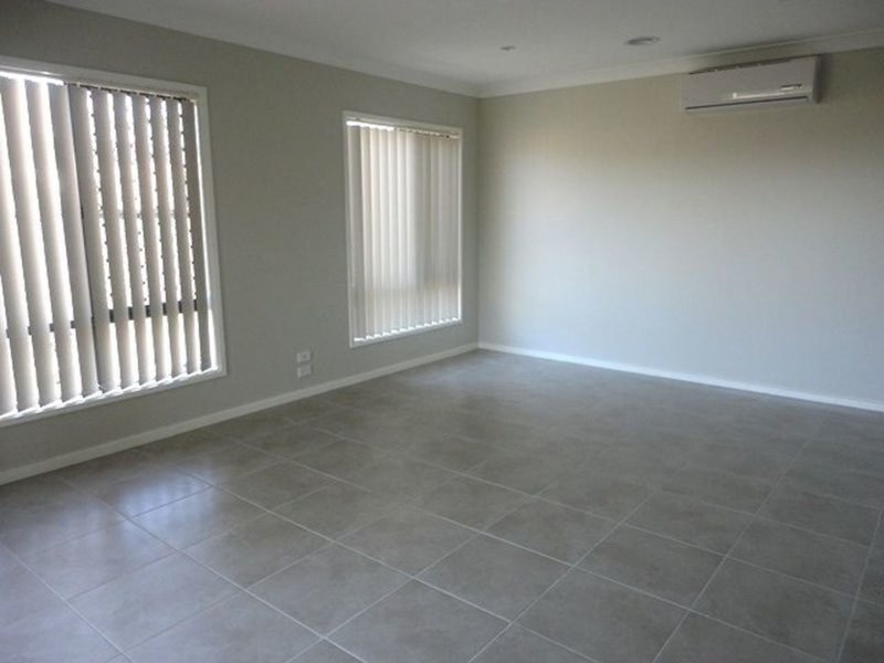 Photo - 7 Palace Road, Point Cook VIC 3030 - Image 3