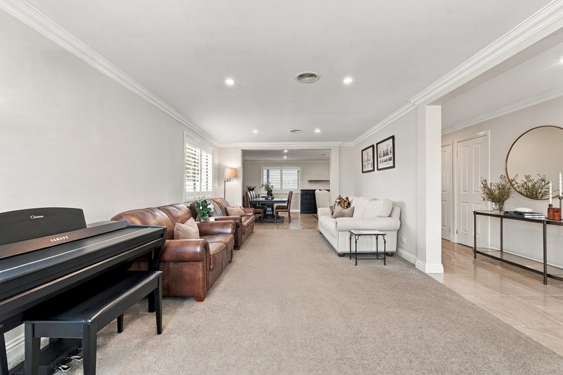 Photo - 7 Pante Place, Werribee VIC 3030 - Image 4