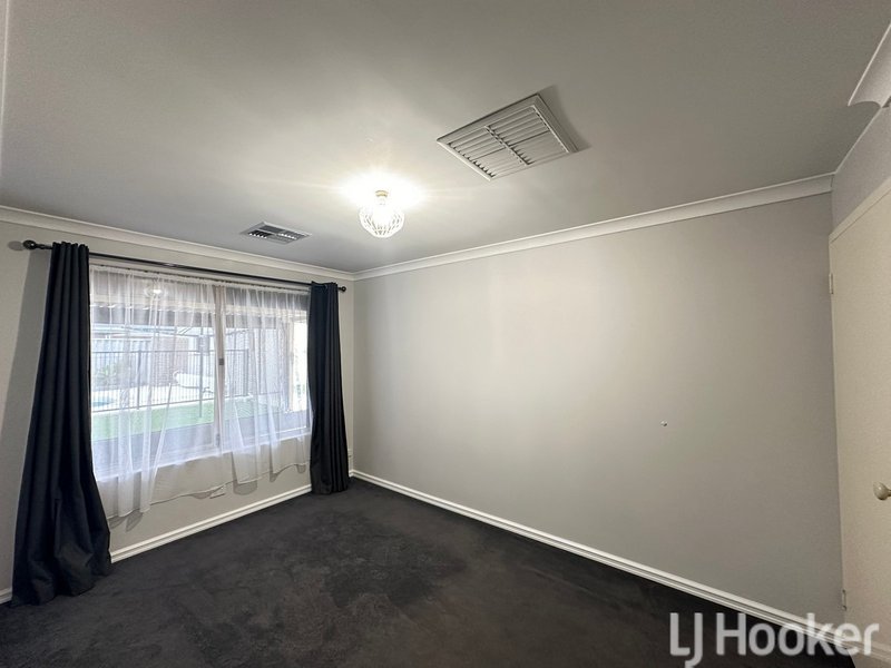 Photo - 7 Paperbark Mews, Warnbro WA 6169 - Image 16