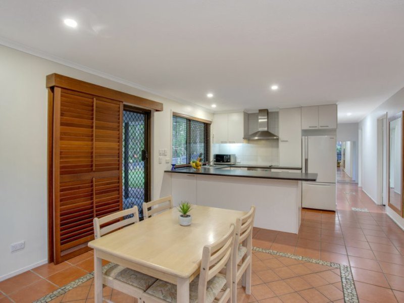 Photo - 7 Pappas Way, Carrara QLD 4211 - Image 5