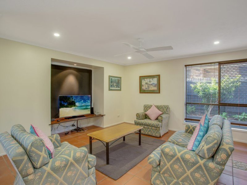 Photo - 7 Pappas Way, Carrara QLD 4211 - Image 6