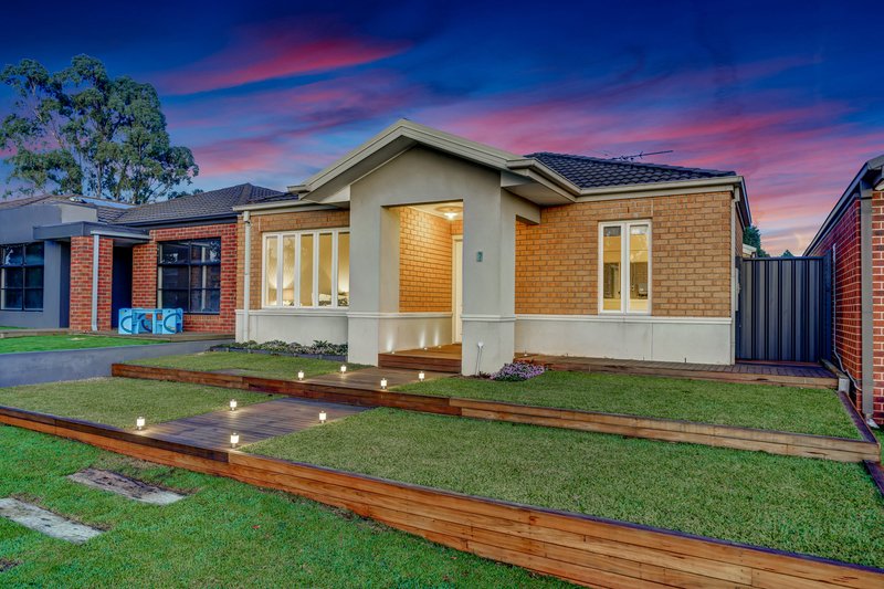 7 Paratea Lane, Cranbourne North VIC 3977