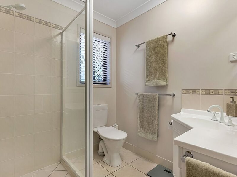 Photo - 7 Pardalote Place, Cashmere QLD 4500 - Image 13