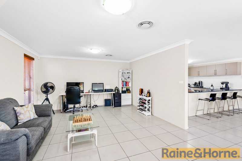 Photo - 7 Paringa Drive, The Ponds NSW 2769 - Image 3