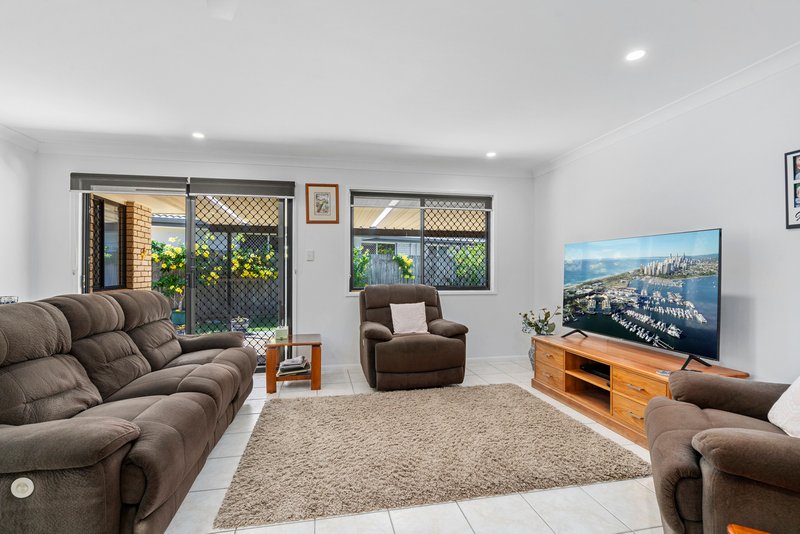 Photo - 7 Parker Court, Wakerley QLD 4154 - Image 3