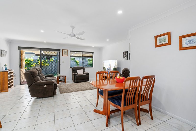 Photo - 7 Parker Court, Wakerley QLD 4154 - Image 4