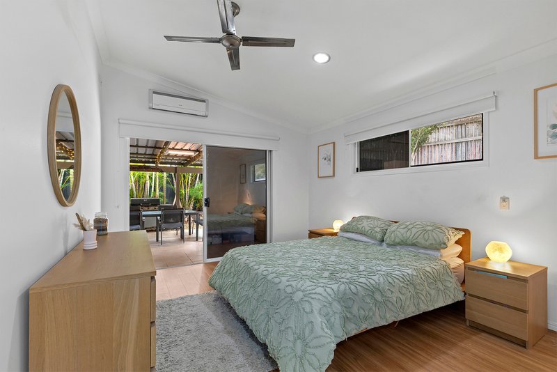 Photo - 7 Parkview Place, Bridgeman Downs QLD 4035 - Image 11