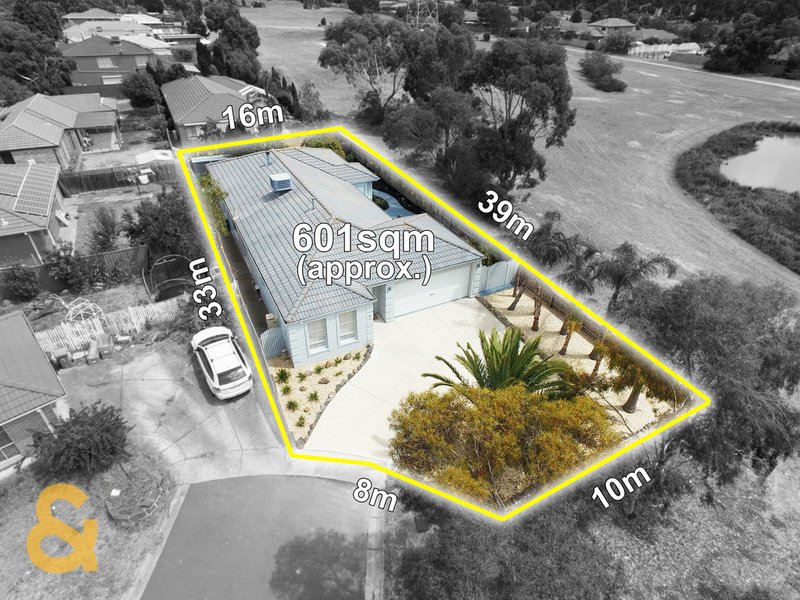 Photo - 7 Parnell Court, Roxburgh Park VIC 3064 - Image 2