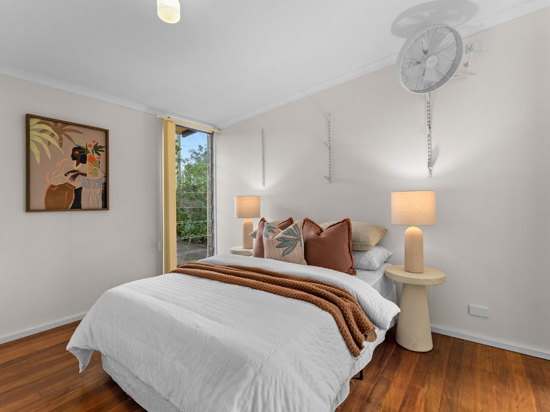 Photo - 7 Parnoolar Crescent, Ferny Hills QLD 4055 - Image 5