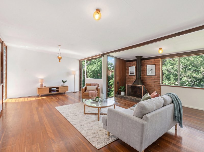 Photo - 7 Parnoolar Crescent, Ferny Hills QLD 4055 - Image 6