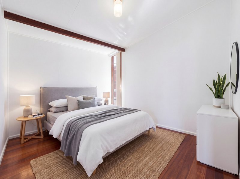 Photo - 7 Parnoolar Crescent, Ferny Hills QLD 4055 - Image 8