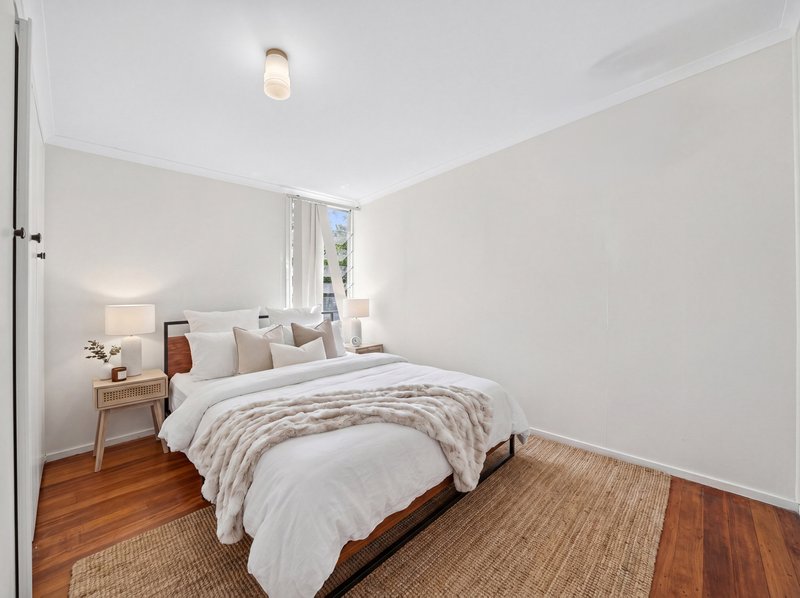 Photo - 7 Parnoolar Crescent, Ferny Hills QLD 4055 - Image 15