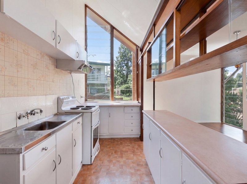 Photo - 7 Parnoolar Crescent, Ferny Hills QLD 4055 - Image 16
