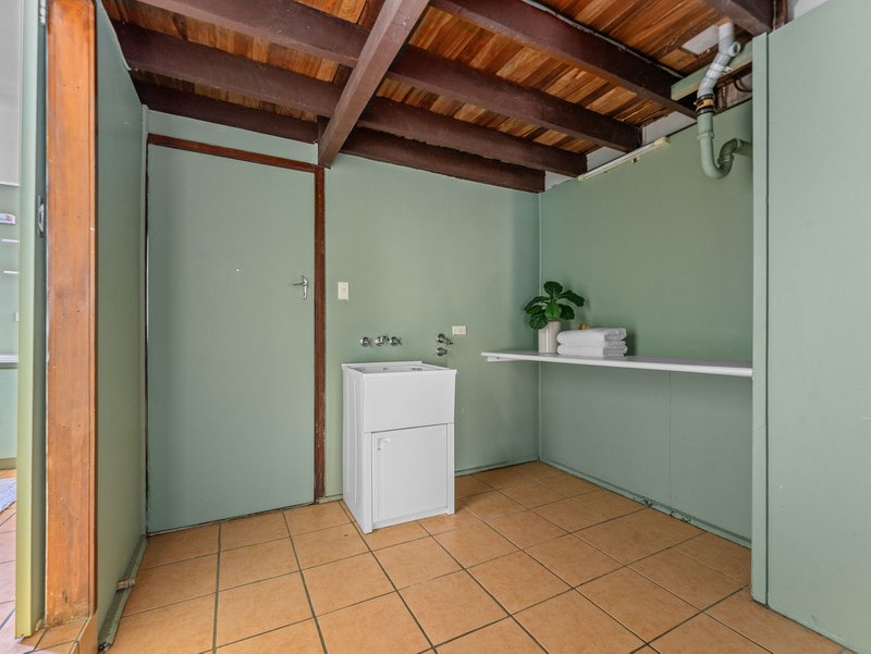 Photo - 7 Parnoolar Crescent, Ferny Hills QLD 4055 - Image 18