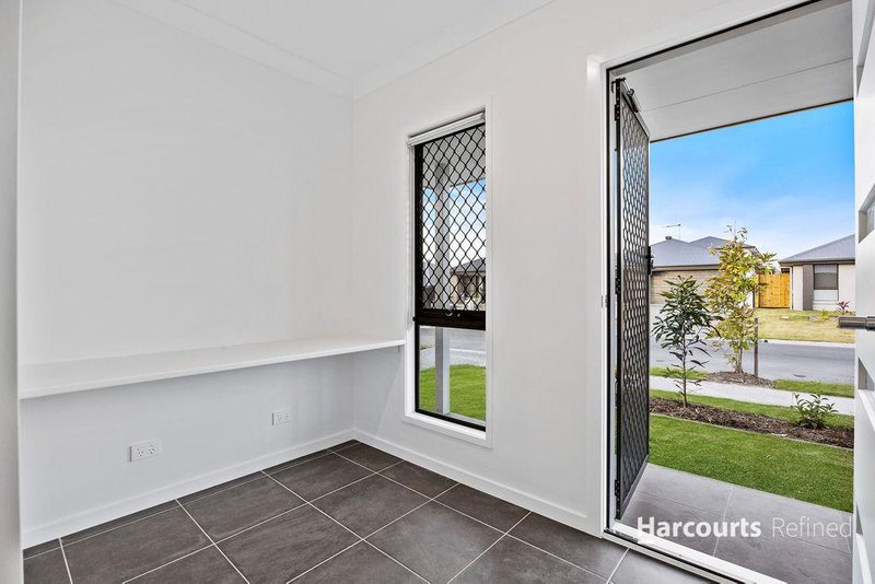 Photo - 7 Paroo Road, South Maclean QLD 4280 - Image 3