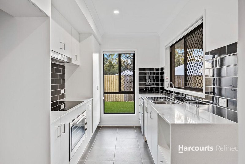 Photo - 7 Paroo Road, South Maclean QLD 4280 - Image 4