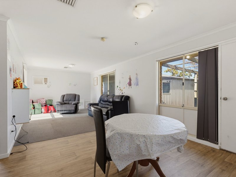 Photo - 7 Parramatta Drive, Morphett Vale SA 5162 - Image 6