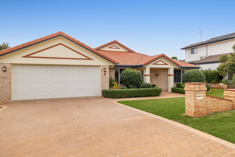 Photo - 7 Parsley Drive, Middle Ridge QLD 4350 - Image 3