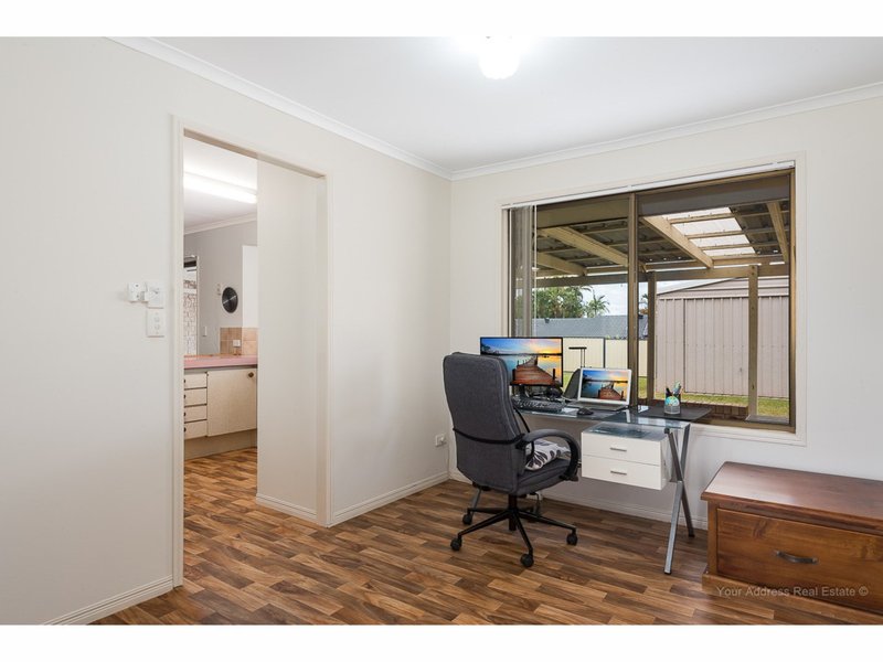 Photo - 7 Pavon Street, Regents Park QLD 4118 - Image 3