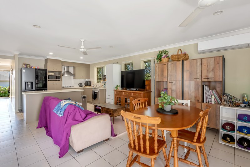 Photo - 7 Pearl Street, Coomera QLD 4209 - Image 4
