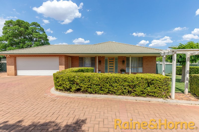 Photo - 7 Pebble Beach Drive, Dubbo NSW 2830 - Image 2